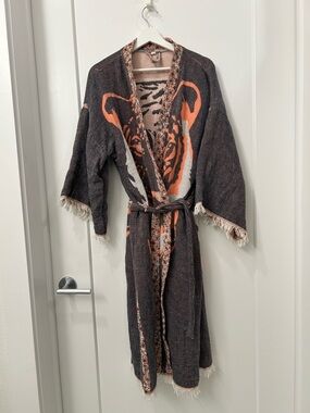 100% cotton Fringed Jacquard Tiger Robe (turkish towel)
